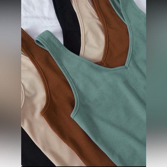 4 pc Solid Color Ribbed Tank Tops - Picture 4 of 7